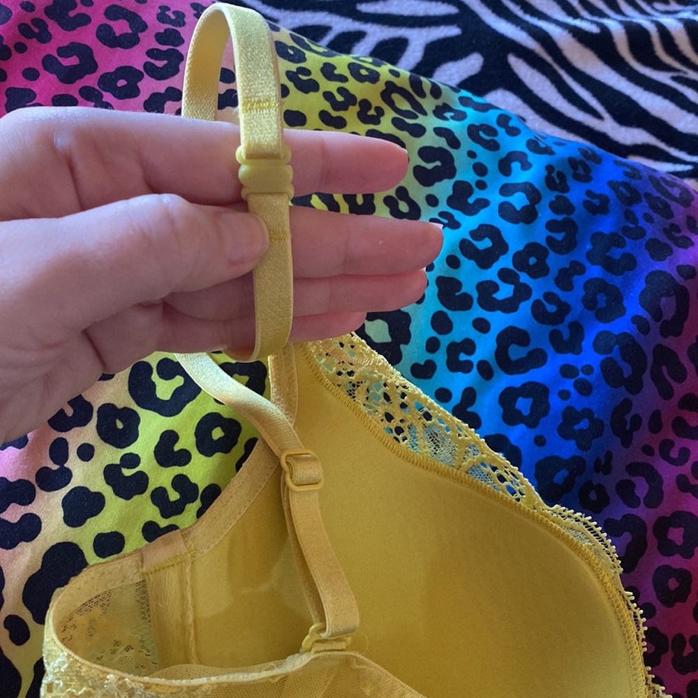 Bra - Picture 3 of 5